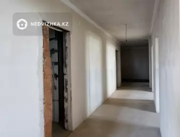 4-комнатная квартира, этаж 9 из 9, 125 м²