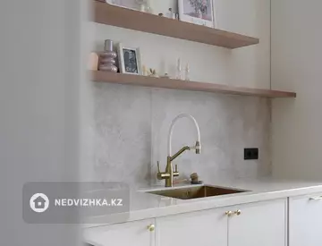 3-комнатная квартира, этаж 6 из 12, 80 м²