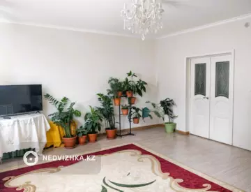 2-комнатная квартира, этаж 3 из 4, 66 м²