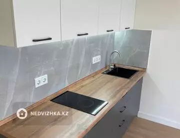 2-комнатная квартира, этаж 13 из 14, 50 м²