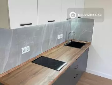 3-комнатная квартира, этаж 13 из 14, 50 м²