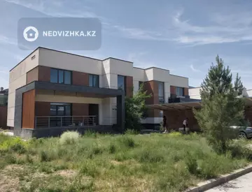 5-комнатный дом, 10 соток, 270 м²
