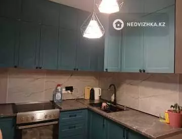 3-комнатная квартира, этаж 12 из 12, 72 м²