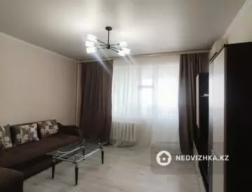 1-комнатная квартира, этаж 8 из 12, 38 м²