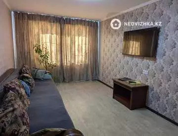 2-комнатная квартира, этаж 1 из 5, 48 м², посуточно