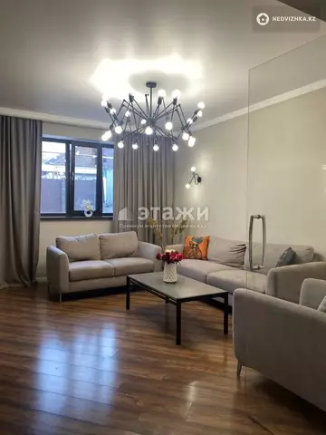 9-комнатный дом, 10 соток, 310 м²