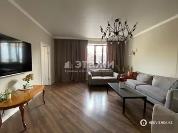 9-комнатный дом, 10 соток, 310 м²