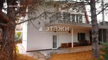 18-комнатный дом, 57.5 соток, 207 м²