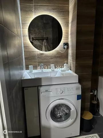 1-комнатная квартира, этаж 2 из 12, 38 м², на длительный срок