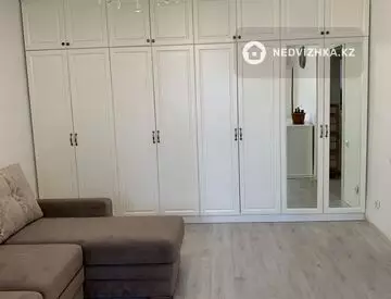 1-комнатная квартира, этаж 1 из 9, 45 м², на длительный срок