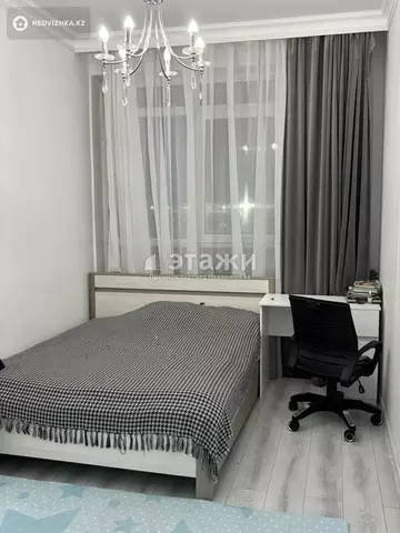 4-комнатная квартира, этаж 2 из 13, 110 м²