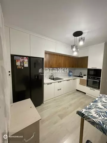 3-комнатная квартира, этаж 4 из 9, 81 м²