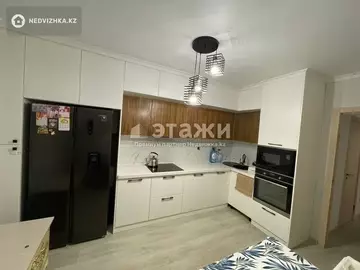3-комнатная квартира, этаж 4 из 9, 81 м²