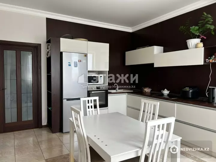 85.2 м², 2-комнатная квартира, этаж 8 из 8, 85 м², изображение - 1