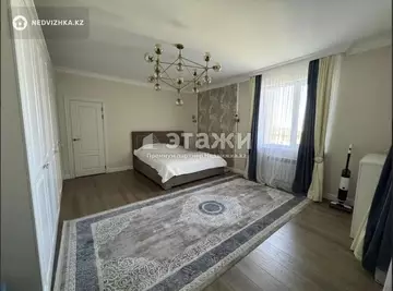 5-комнатная квартира, этаж 4 из 13, 200 м²
