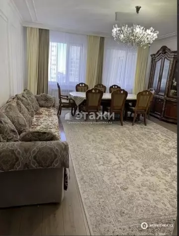 5-комнатная квартира, этаж 4 из 13, 200 м²