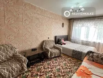 1-комнатная квартира, этаж 4 из 5, 30 м²