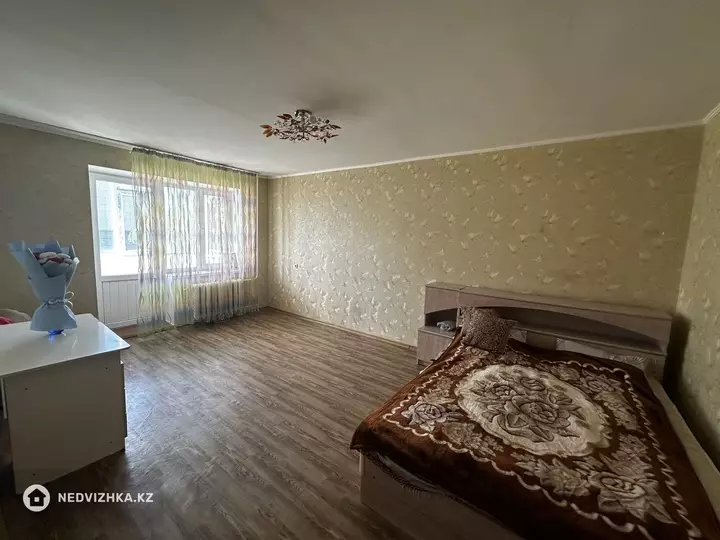 70 м², 2-комнатная квартира, этаж 2 из 6, 70 м², изображение - 1
