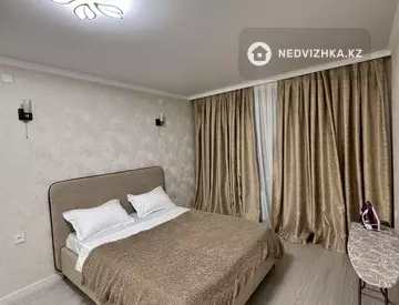 2-комнатная квартира, этаж 11 из 12, 56 м², посуточно