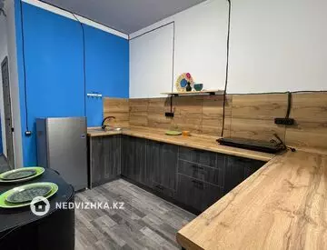 1-комнатная квартира, этаж 4 из 9, 38 м²