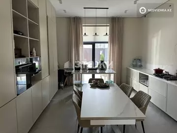 5-комнатная квартира, этаж 1 из 2, 225 м²