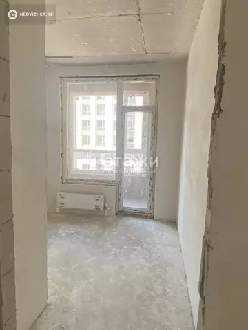 1-комнатная квартира, этаж 4 из 12, 38 м²