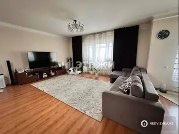 3-комнатная квартира, этаж 9 из 10, 112 м²