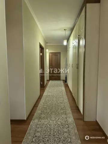 2-комнатная квартира, этаж 9 из 23, 74 м²