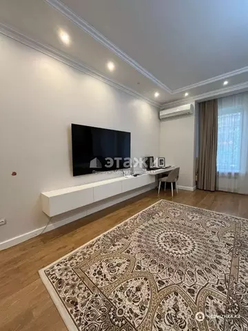 3-комнатная квартира, этаж 2 из 6, 111 м²