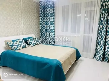 3-комнатная квартира, этаж 4 из 22, 90 м²