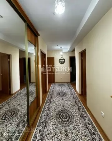 3-комнатная квартира, этаж 4 из 12, 80 м²