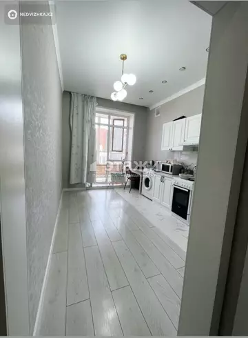 1-комнатная квартира, этаж 10 из 10, 40 м²