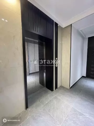 1-комнатная квартира, этаж 10 из 10, 40 м²