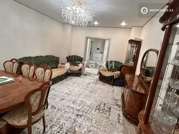 3-комнатная квартира, этаж 5 из 13, 107 м²