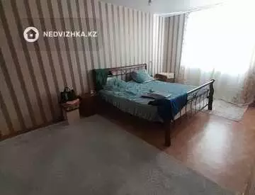 2-комнатная квартира, этаж 4 из 5, 64 м²