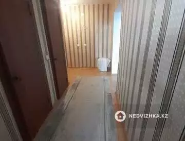 2-комнатная квартира, этаж 4 из 5, 64 м²