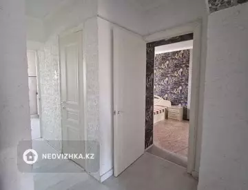 2-комнатная квартира, этаж 4 из 5, 55 м²