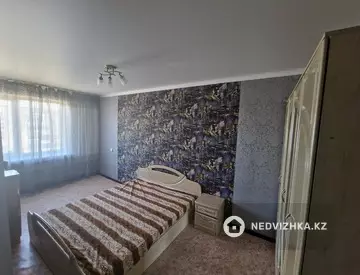2-комнатная квартира, этаж 4 из 5, 55 м²