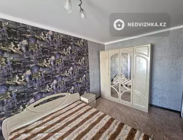 2-комнатная квартира, этаж 4 из 5, 55 м²