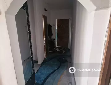 2-комнатная квартира, этаж 2 из 5, 58 м²