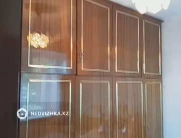 3-комнатная квартира, этаж 1 из 9, 60 м²
