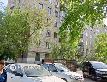3-комнатная квартира, этаж 1 из 9, 60 м²