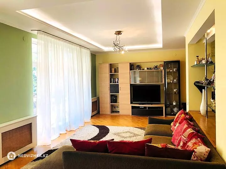 285 м², 5-комнатная квартира, этаж 1 из 3, 285 м², изображение - 1