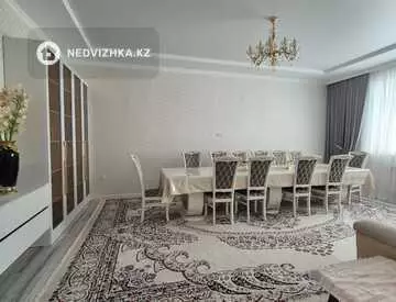 5-комнатный дом, 300 м²