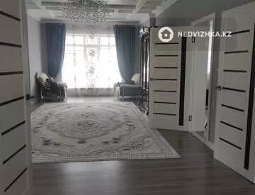 5-комнатный дом, 300 м²