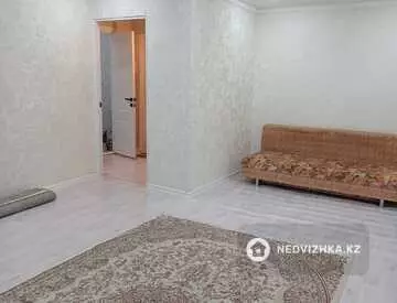 1-комнатная квартира, этаж 4 из 6, 38 м²
