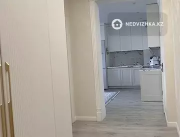 2-комнатная квартира, этаж 4 из 5, 52 м²