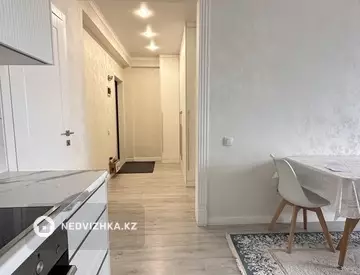 2-комнатная квартира, этаж 4 из 5, 52 м²