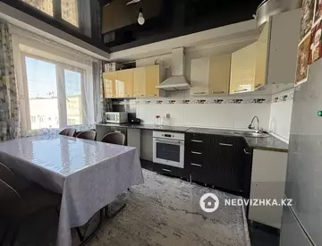 3-комнатная квартира, этаж 9 из 12, 74 м²