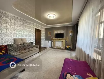 3-комнатная квартира, этаж 9 из 12, 74 м²